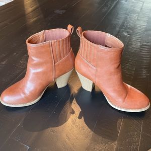 J.Adams Block Heel Western Ankle Bootie - size 6.5